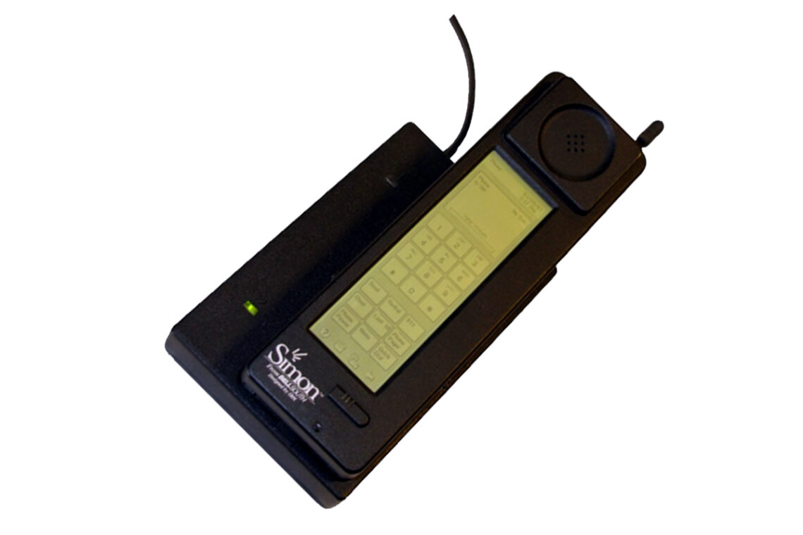 বিশ্বের প্রথম স্মার্টফোন