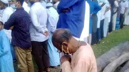 মুসলিম বন্ধুর জানাজায় কাঁদা সেই সুধীর বাবু আর নেই সুধীর বাবু