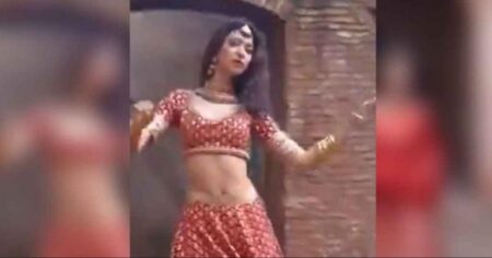 মসজিদে অশোভন পোশাকে ভিডিও