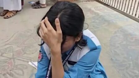 পরীক্ষার্থী আনিসা