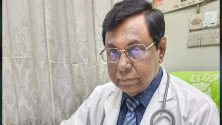 চিকিৎসকের কার্যালয়ে দুদকের অভিযান