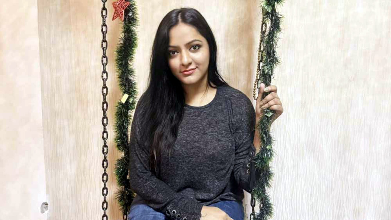 অভিনেত্রী গ্রেফতার