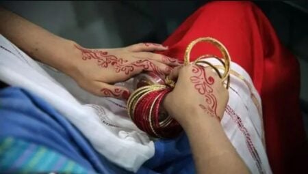 কলেজ ছাত্রীর আত্মহত্যা