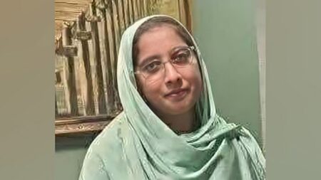 শিক্ষিকা মেহরিন চৌধুরী