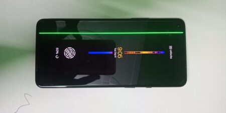 অ্যান্ড্রয়েড ফোনের স্ক্রিনে গ্রিন লাইন, জেনে নিন কারণ ও সমাধান মোবাইল