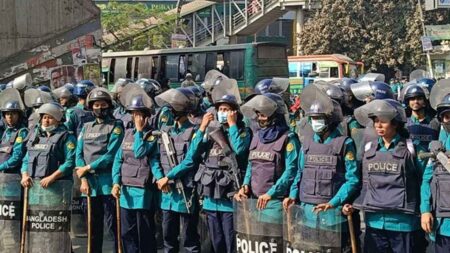 ঢাকায় সমাবেশ