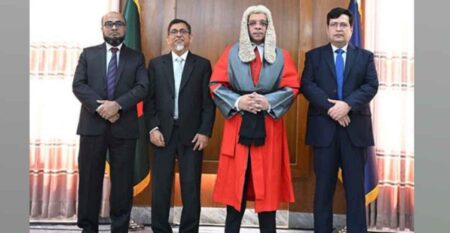 পিএসসির নতুন ৩ সদস্যকে শপথ পড়ালেন প্রধান বিচারপতি পিএসসির নতুন ৩ সদস্য