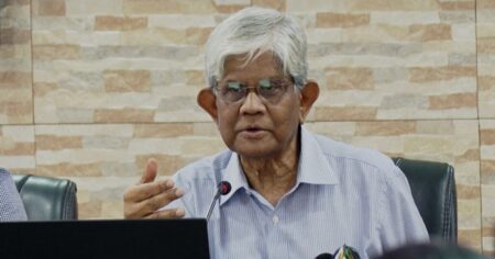 অর্থ উপদেষ্টা