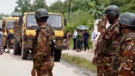 ঘনফুট পাথর উদ্ধার