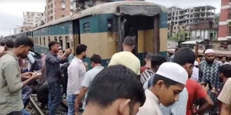 ট্রেনের বগি লাইনচ্যুত
