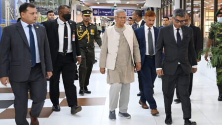 মালয়েশিয়ার উদ্দেশে ঢাকা ছেড়েছেন প্রধান উপদেষ্টা প্রধান উপদেষ্টা