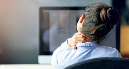 প্রেসার বেড়ে ঘাড় ব্যথা হলে দ্রুত যা করবেন ঘাড় ব্যথা