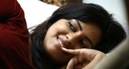 কোন জিনিসটি দিনের আলোয় ছোট আর রাতের অন্ধকারে বড় হয় প্রশ্ন ও উত্তর