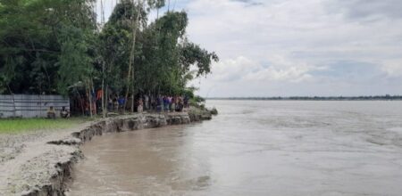 ভাঙনের ঝুঁকি