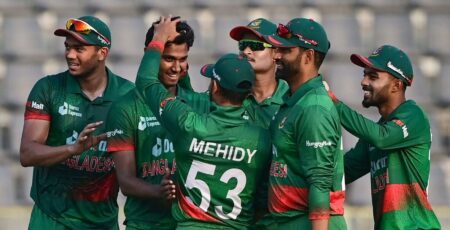 ক্রিকেট দল