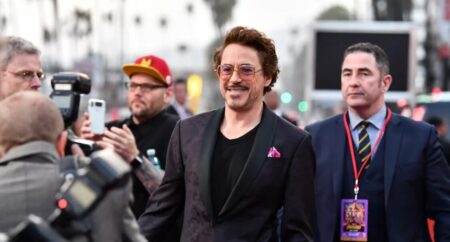 ‘অ্যাভেঞ্জার্স’ ফ্র্যাঞ্চাইজির নতুন দুই ছবিতে রবার্ট ডাউনি, পারিশ্রমিক ১২০০ কোটি টাকা! রবার্ট ডাউনি