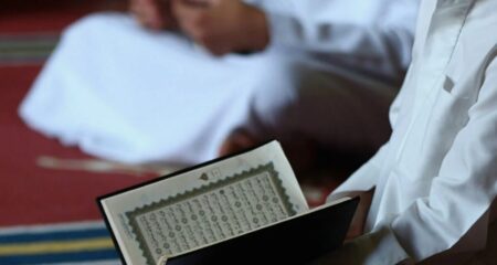 ইসলামে শিক্ষার গুরুত্ব: দ্বিনি ও জাগতিক জ্ঞান অর্জনের ফরজ বিষয়সমূহ শিক্ষার গুরুত্ব