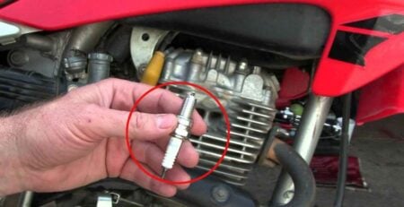 বাইকের স্পার্ক প্লাগ কত কিমি চালানোর পর পরিবর্তন উচিত? স্পার্ক প্লাগ