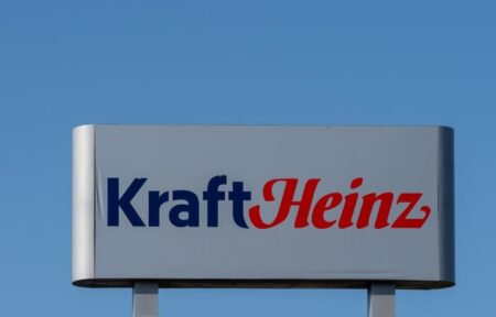 Kraft Heinz to split a decade after megafood merger