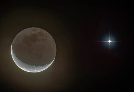 Bright Star Next to Moon: Venus and Regulus Form Stunning Dawn Conjunction bright star next to moon