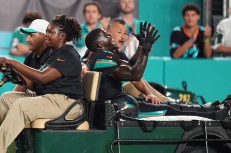 Gruesome Tyreek Hill injury casts pall over Dolphins’ season outlook Tyreek Hill contract decision