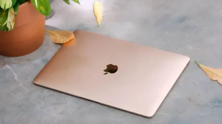 Apple-র নতুন সস্তা MacBook