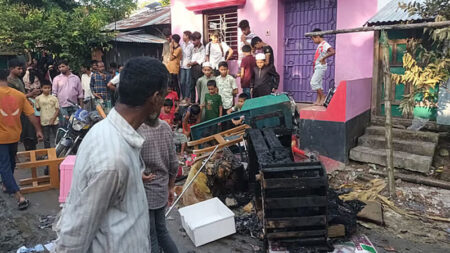 দুই দফায় মাথায় তুলে আছাড় মেরে শিশুকে হত্যা, ঘাতকের বাড়িতে আগুন Baby