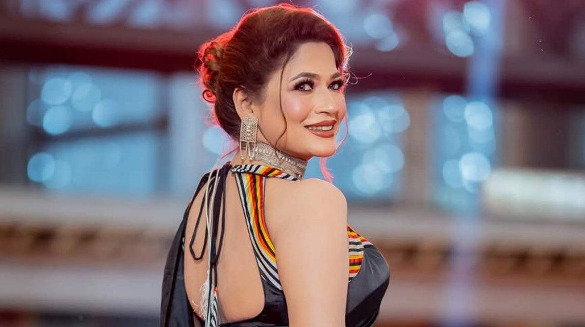 Sohilda ogzaki jinsiy aloqa qildi