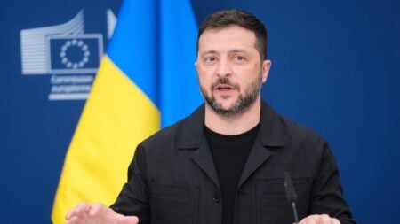 Zelensky to Meet EU Leaders After Putin Vows to Fight On