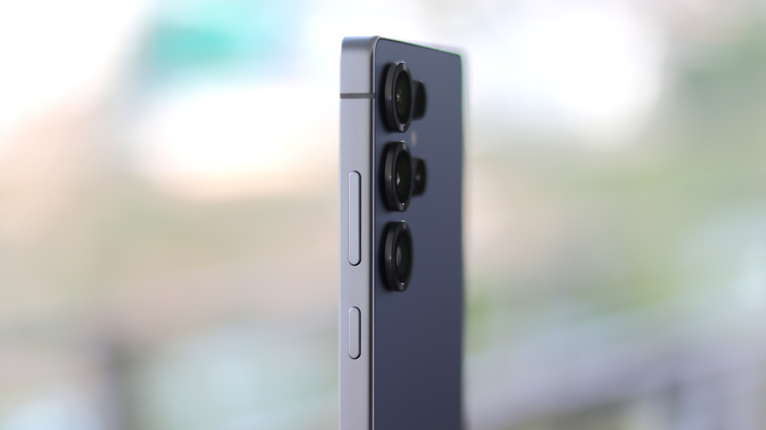 Galaxy S26 Ultra camera bump