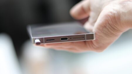 Samsung Galaxy S26 charging speed