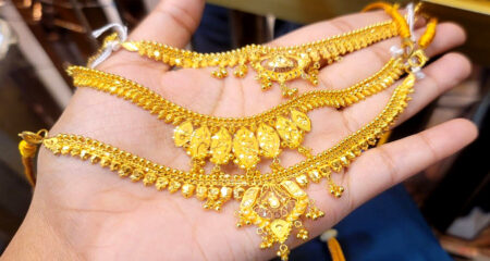 ফের বাড়ল সোনার দাম, ভাঙল অতীত রেকর্ড Gold