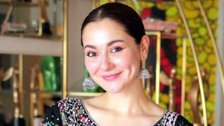 অভিনেত্রী হানিয়া আমির