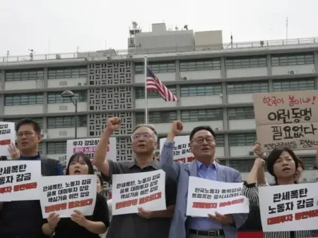 Hyundai Raid Followed U.S. Visa Warning, Workers Say