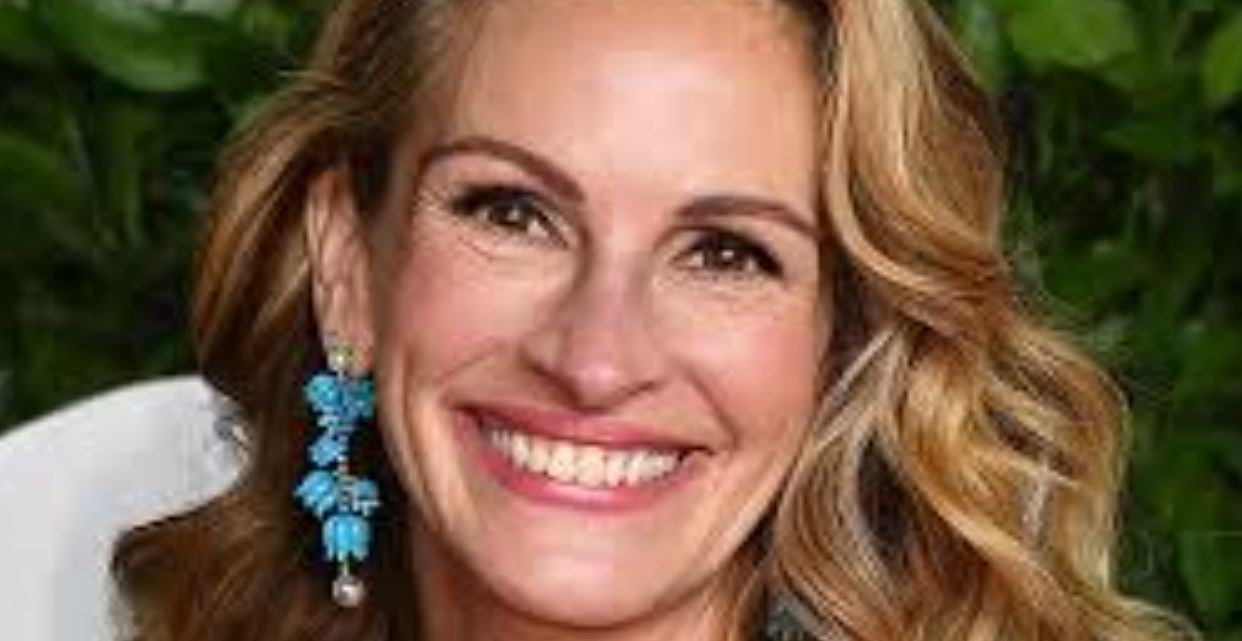 Julia Roberts Responds to Awkward “Politically Correct Era” Question in Viral Interview