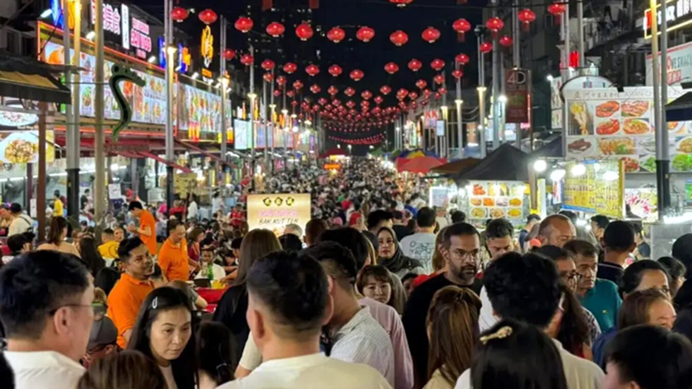 বাংলাদেশি গ্রেফতার