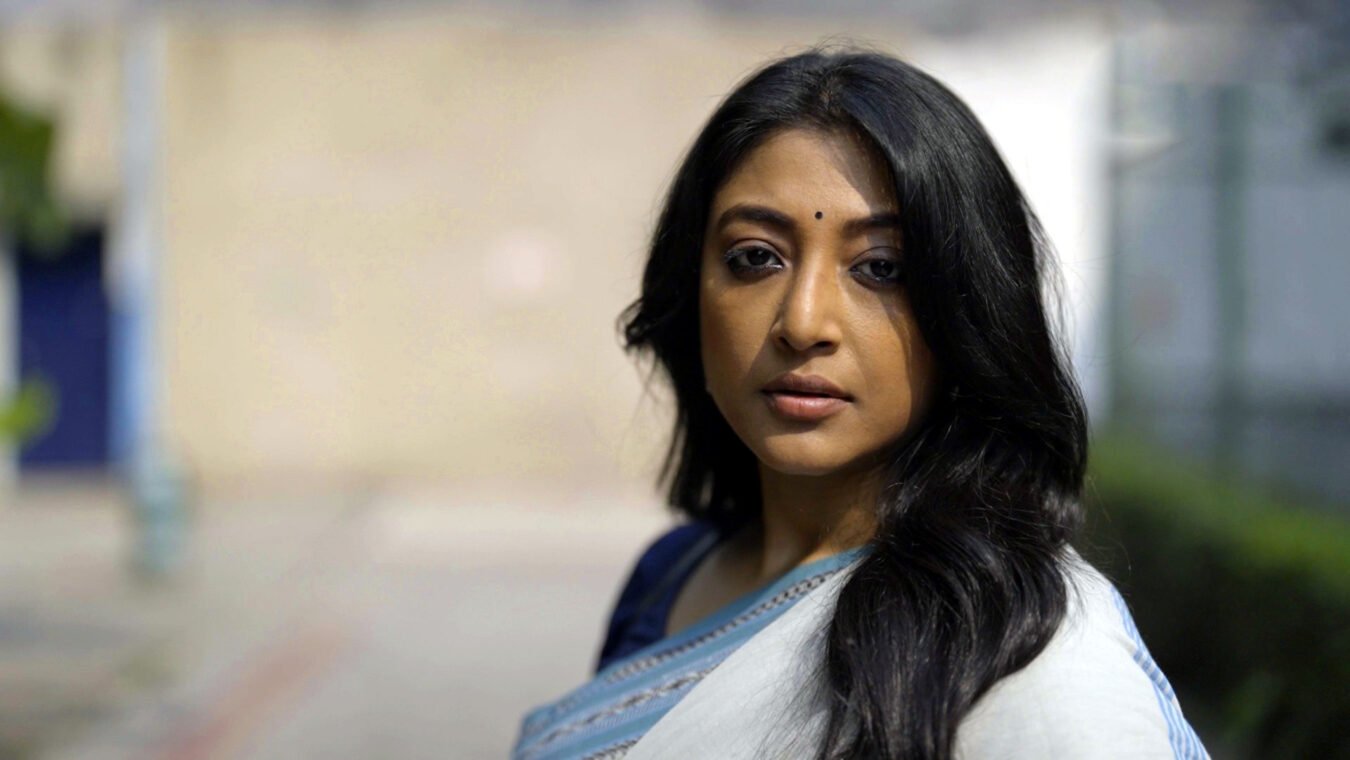 Mia Manarote bilan barcha porno tomosha qiling