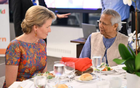 বেলজিয়ামের রাণী এবং সাবেক ব্রিটিশ প্রধানমন্ত্রীর সঙ্গে প্রধান উপদেষ্টার সাক্ষাৎ