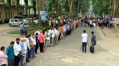 কমপ্লিট শাটডাউনে