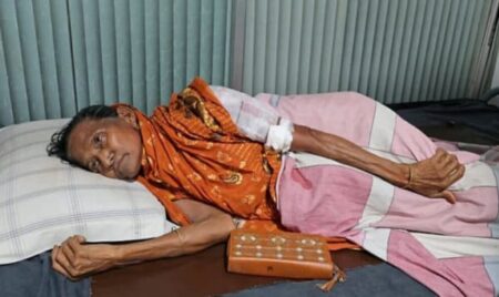 অপারেশন থিয়েটারে চিৎকার করায় রোগীকে থাপ্পড় দিলেন ডাক্তার! রোগীকে থাপ্পড়