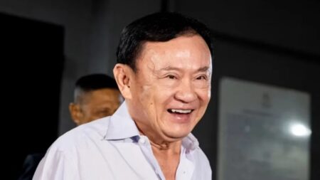 গোপনে সিঙ্গাপুরের উদ্দেশে উড়াল দিয়ে দুবাই পৌঁছান থাইল্যান্ডের সাবেক প্রধানমন্ত্রী Singapur