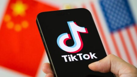 TikTok Sale Advances as Trump Approves Deal with Executive Order TikTok Oracle deal