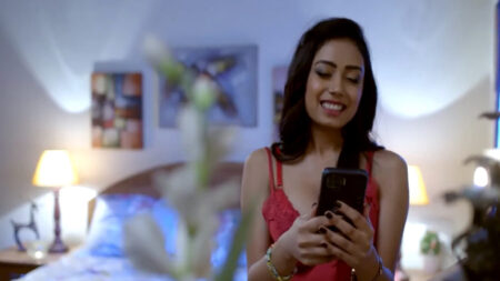 রোমান্স ও ক্রাইম থ্রিলারে ভরপুর এই ওয়েব সিরিজ, যা আপনাকে চমকে দেবে! ওয়েব সিরিজ