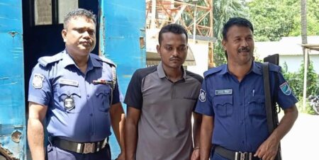 প্রতারক