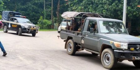 যৌথবাহিনীর টহল