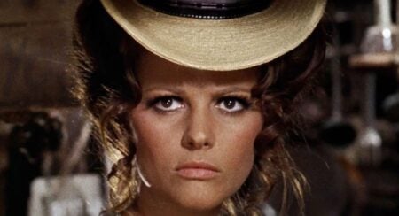 অভিনেত্রী ক্লডিয়া কার্ডিনাল