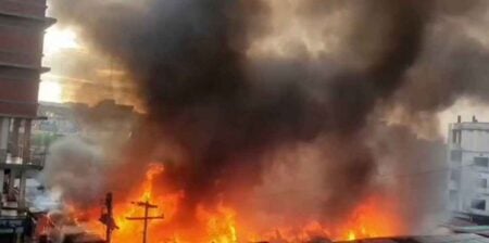 কারখানায় আগুন