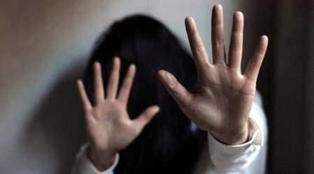 স্বামী পরিত্যক্ত নারী