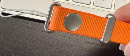 iPhone 17 Crossbody Strap: ফোন বহন করার অভিজ্ঞতায় আনছে বিপ্লব iPhone 17 Crossbody Strap