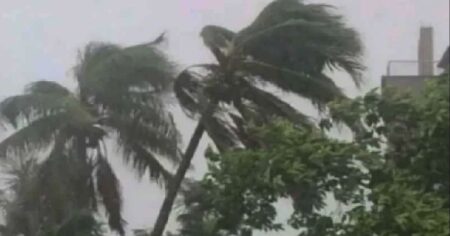 ঝড়ের আশঙ্কা